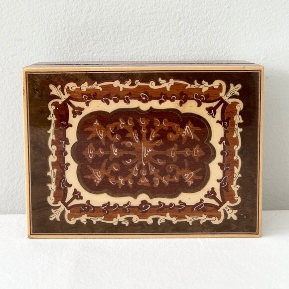 Vintage Inlay Wooden Music Box LADOR Swiss Musical Movement Switzerland Works - Picture 2 of 9